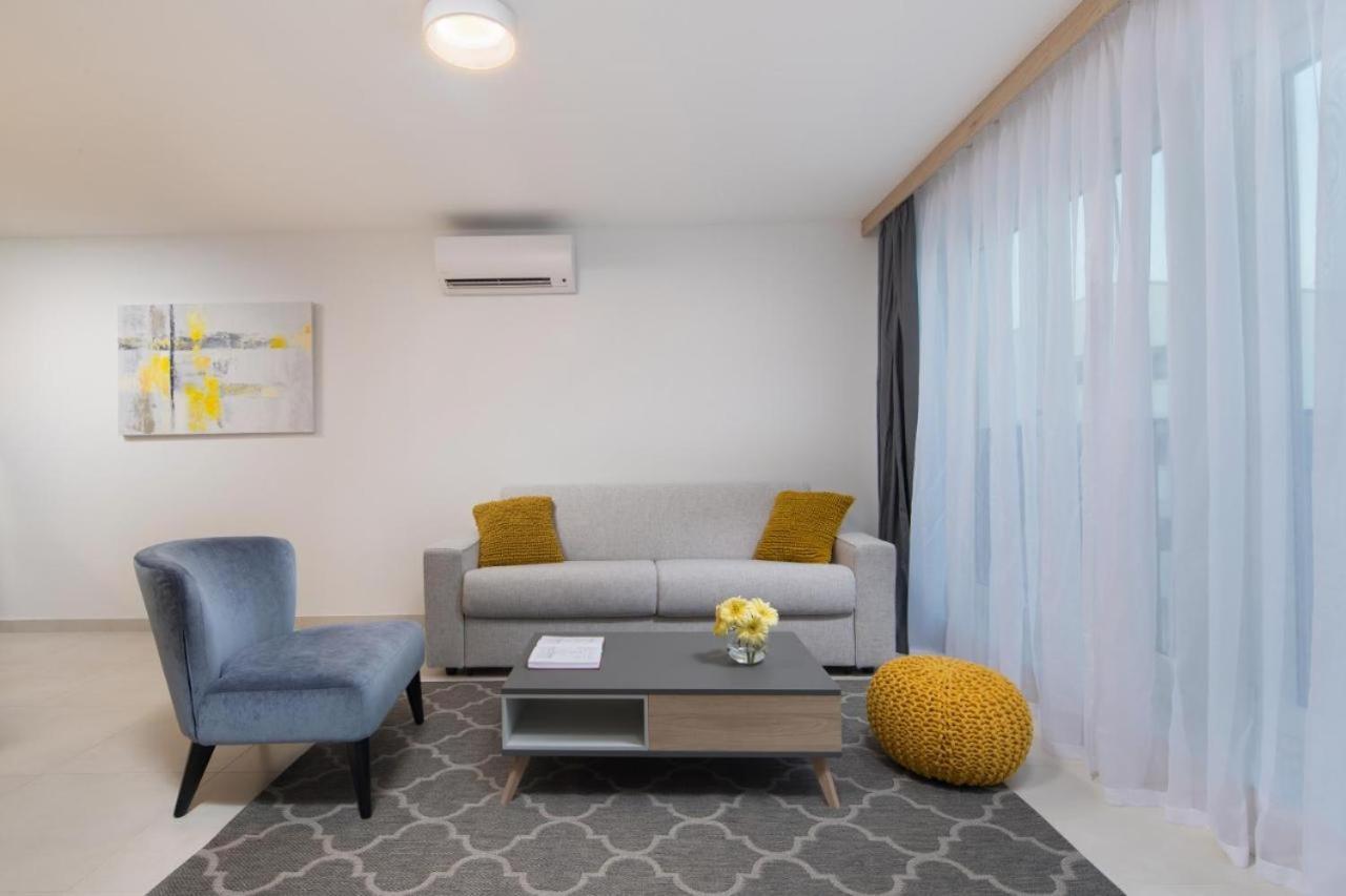 Lux Pool Suite Umag Exterior photo