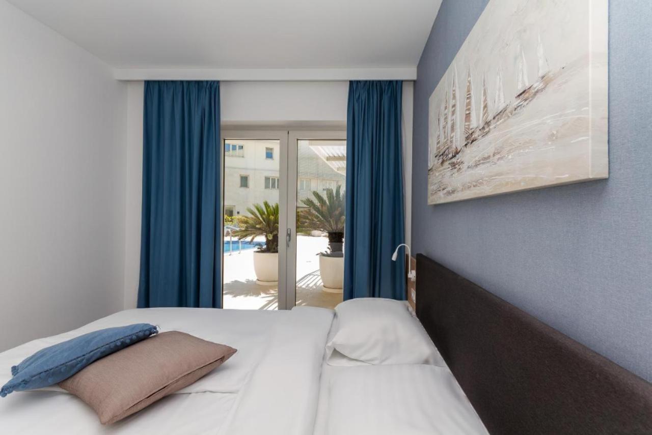 Lux Pool Suite Umag Exterior photo