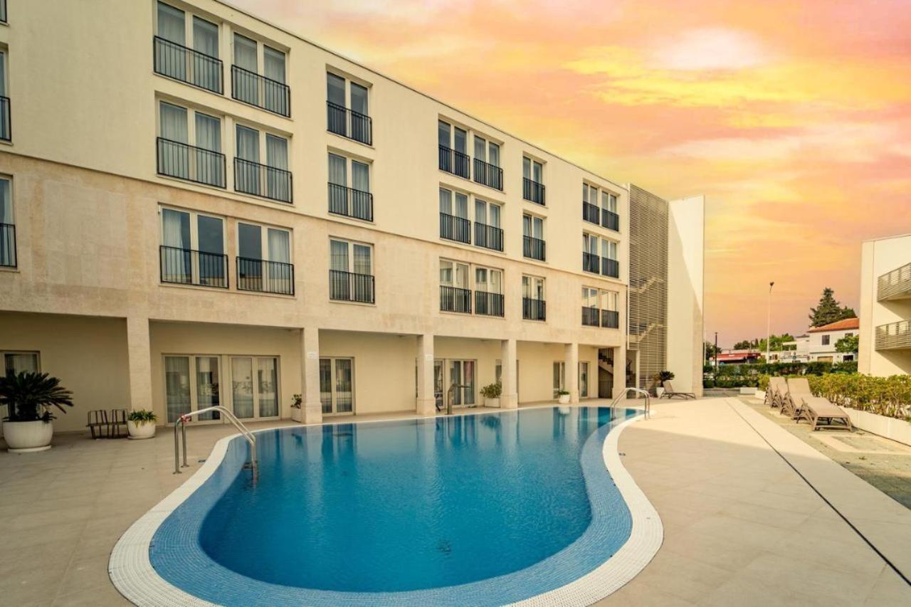 Lux Pool Suite Umag Exterior photo